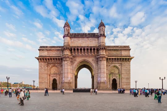 Surat to Mumbai Cab - image 1